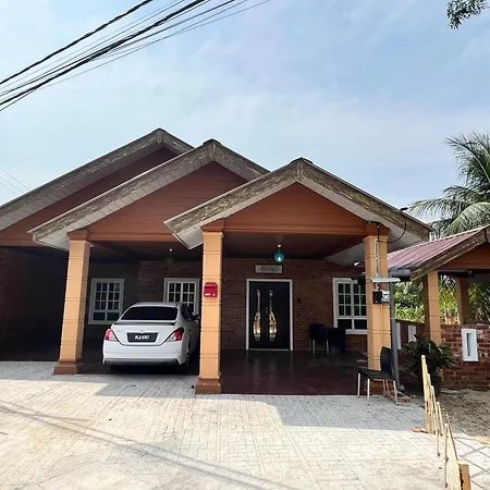Bola-Bola Dhomestay